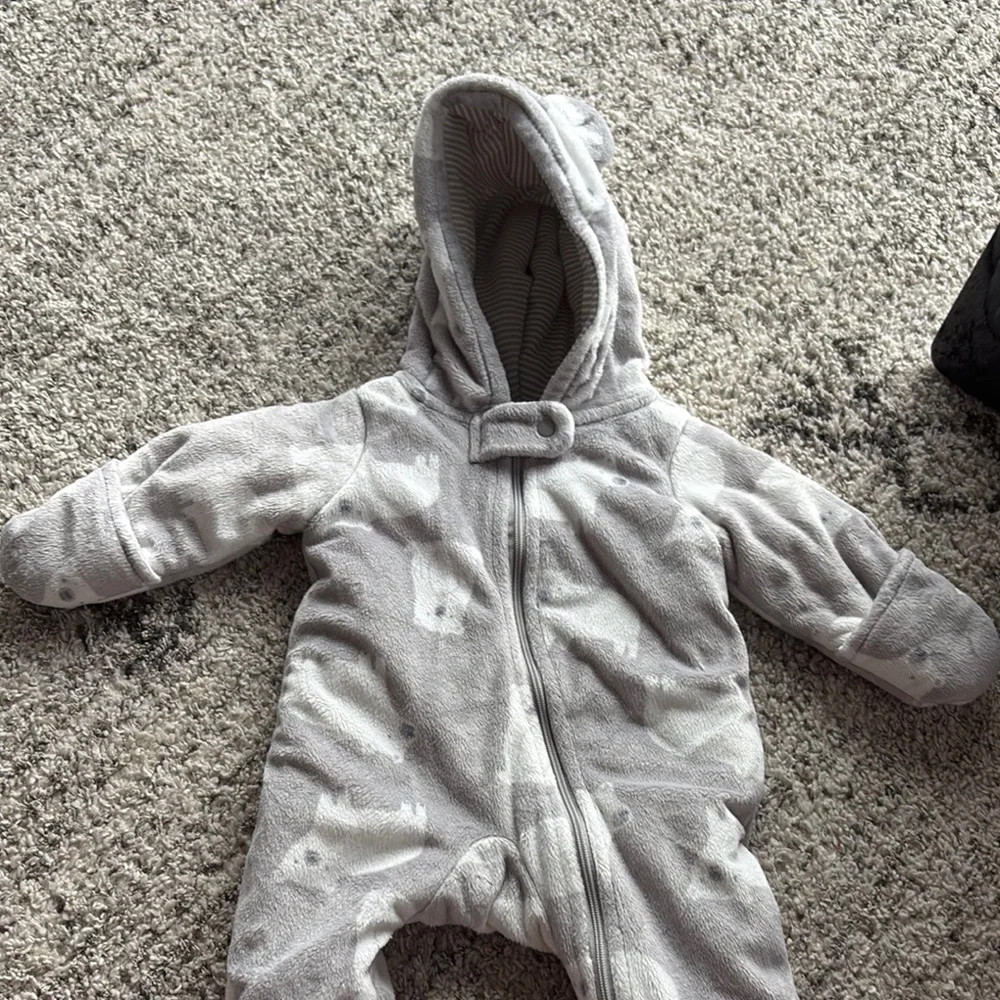 Carter's Gray Footies One Piece with mittens and hood bear design CUTE AND SOFT!